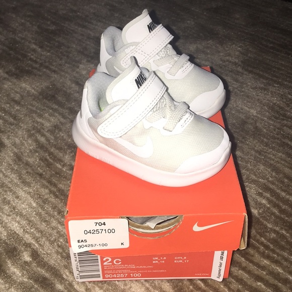 infant nike sneaker